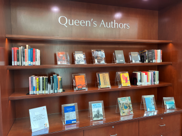 Image of the Queen's Authors Nook in Stauffer Library
